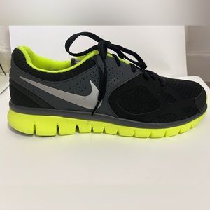 NWOB Nike Flex Men’s Sneakers
